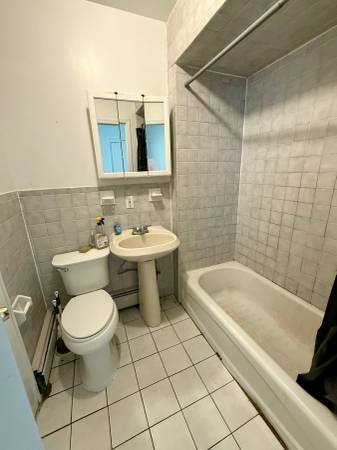 $1,000 / 4br - Habitación XL - Servicios y WIFI incluidos (Jersey City - área de Journal Square)63689917860097123