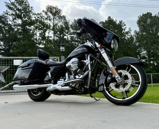 2016 Harley Davidson Street Glide FLHX 1