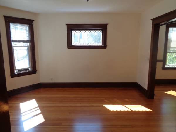 $2,690 / 2br - 1200ft2 - Fab/professionally done paint work + Floors refinished with Fresh Poly (Harriet Ave. Belmont)63828558556033122