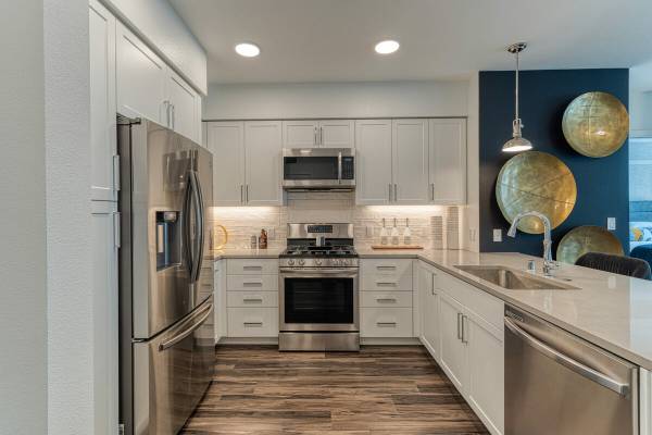 $4,139 / 2br - 1095ft2 - Plank Flooring, Easy Freeway Access, Professionally Managed (danville / san ramon)63847330310147124
