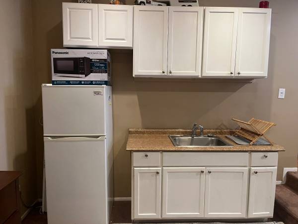 $1,700 / 1br - 600ft2 - Estudio Tranquilo (Camarillo Heights)63800689853827122