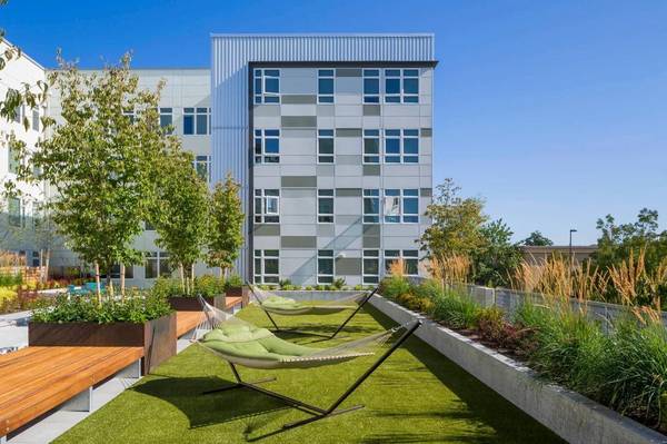 $1,852 / 1br - 653ft2 - Community Room with Pool Table, Reservable Parking Garage (443 Ramsay Way Kent, WA 98032)63929302129411124