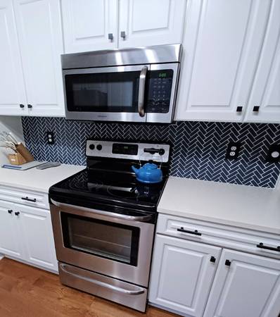 $4400.00 / 3br - 1810ft2 - Effortless, Elevated Coastal Living on James Island64016105021314123