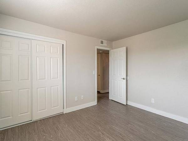 $1,024 / 1br - 720ft2 - Hardwood Flooring, Tour Today, Stainless Steel Appliances (Phoenix, Arizona)64024995249538122