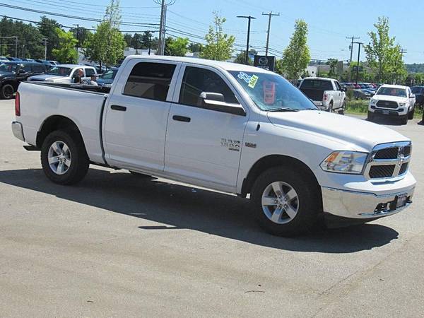 2022 RAM 1500 Classic Tradesman 4x4 4dr Crew Cab 5.5 ft. SB Pickup - $22995.0063618107726721123