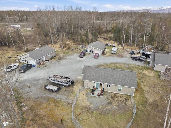 Detached Ranch Style 4-plex on 2.5 Acres  3 bed 2 bath Each! 1