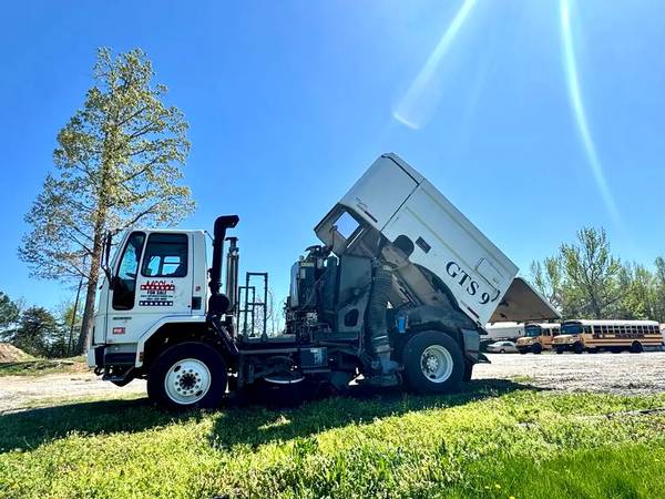 2007 Sterling SC8000 STREET SWEEPER ELGIN GTS9 5.9 CUMMINS LOW MILES - $34,999 (Burkeville)63470412970497122