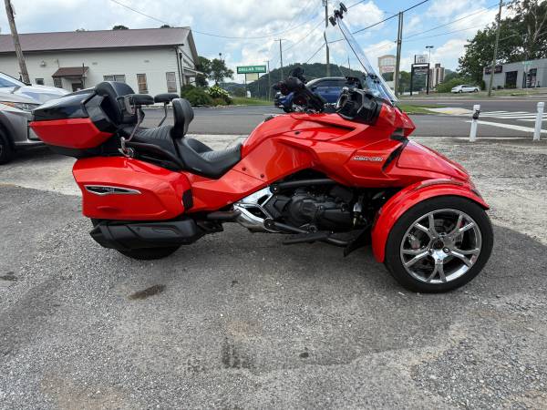 2020 Can-Am Spyder F3 Limited - $15,200 (Knoxville)63625152281219124