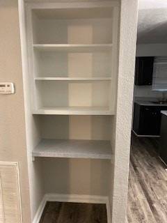 $729 / 1br - 655ft2 - 1/BD 1/BA (3400 Shady Hill Dr, Baytown, TX)63906679232131124