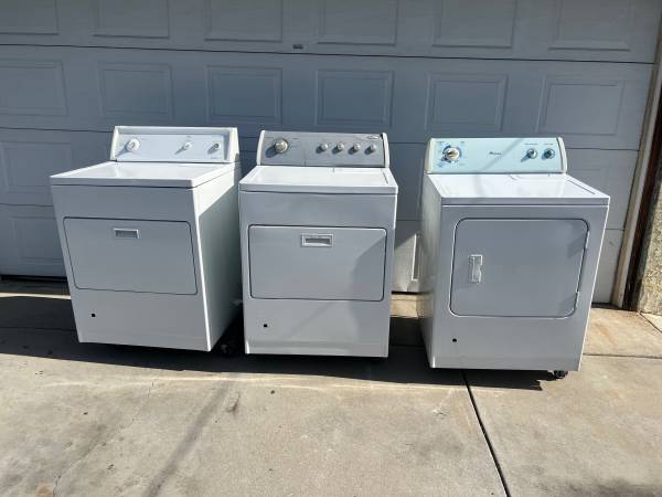 WHITE WHIRLPOOL (middle) GAS DRYERS IN GOOD CONDITION 1