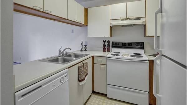 $2,250 / 3br - 950ft2 - Comfort, convenience and unmatched amenities. 3 BR/2 BA, 950 SqFt (Anchorage - South Abbott Loop)63991793561859120