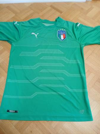 small PUMA ITALIA  NATIONAL TEAM SOCCER JERSEY 1