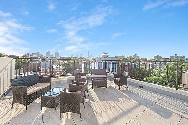 $9,995 / 4br - PRIME WEST BEDSTUY CLINTON HILL TOWNHOUSE TRIPLEX CALL ME ASAP!! (CLINTON HILL)63945496503554121