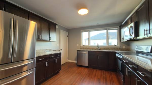 $2,800 / 2br - 1200ft2 - Spacious 2bed🌞 free laundry | modern kitchen | parking included (Medford \ Tufts \ Somverville Line)63996548184834122
