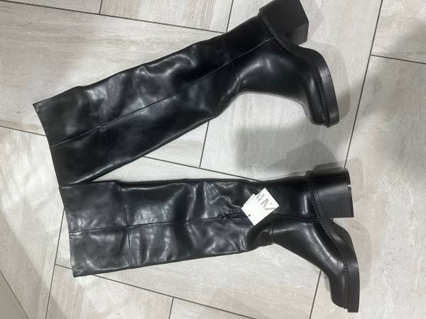 Zara Boots 7.5 1