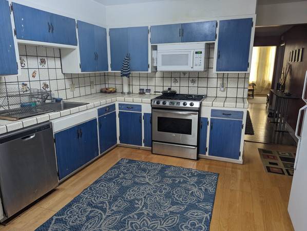 $1,600 / 3br - Furnished Room w/Shared Bath In 3 BR Flat - All Bills Paid - 3+ Months (potrero hill)63994247226627122