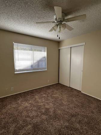 2 bedroom 1 bathroom triplex $1095 1