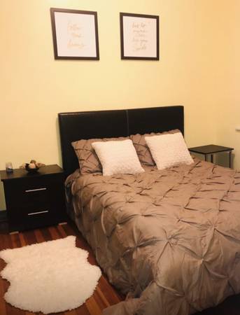 $1,100 / 2br - LOOKING A FLATMATE FOR THIS FALL OR WINTER? FURNISHED? NO FEES? (Jamaica Pond)63699276085377120