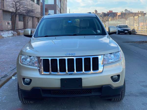 2011 Jeep Grand Cherokee  Laredo - $8,00063614114522625120