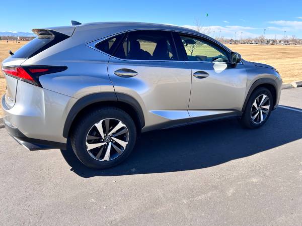 2019 Lexus NX300 - $28,20063612118238723122