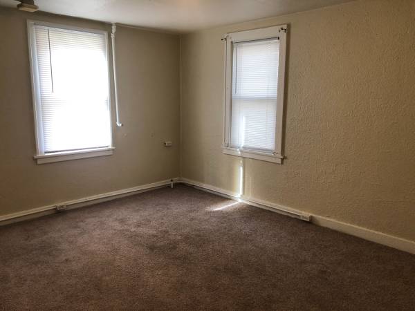 $1,450 / 3br - 1700ft2 - 315 NE Spaulding lower (Pullman)63689276741123124