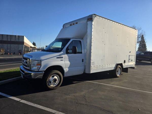 2011 Ford E-Series E 450 SD 2dr Commercial/Cutaway/Chassis 158 176 in. WB 1