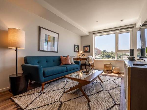 $1,635 / 1br - 508ft2 - 3 Months Free! Expansive Windows & Airy Homes at BEAM Apartments (International District)63786756381699122