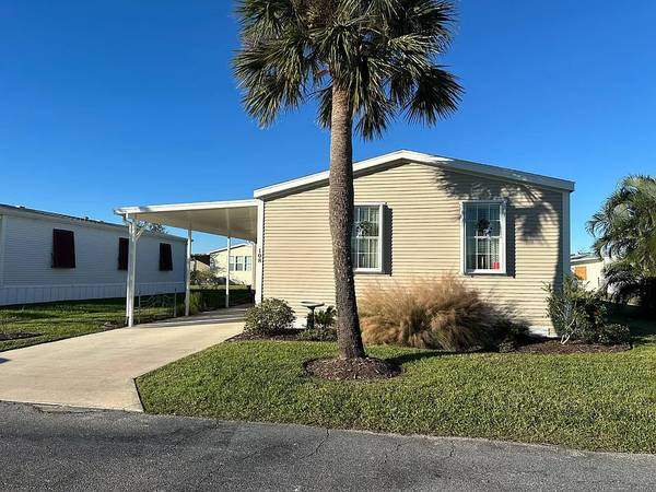 $119,000 / 2br - Located in a Beautiful 55 + Community 2 Bedroom 2 Bathroom Home (Pelican Bay, Micco)63923417548035120