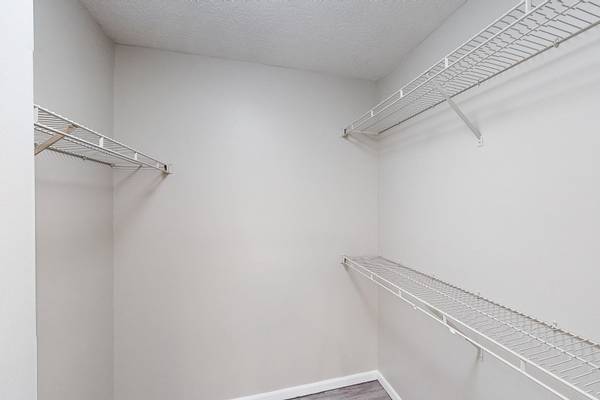 $1,615 / 2br - 1050ft2 - On-Site Maintenance, 2 Bed, Situated in Moon Township! (916 Beaver Grade Road, Pittsburgh, PA)64013202751489122