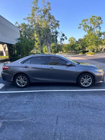 2016 Toyota Camry - $6,50063470254038019124