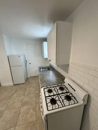 $1,250 Studio with Water and Electric Included; FIRST MONTH FREE (Pompano Beach)63825137700227121