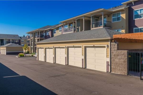$1,771 / 1br - 700ft2 - Refrigerator, 1/BD, Situated in Tigard! (13285 Southwest Hawks Beard Street, Tigard, OR)63831609011203123
