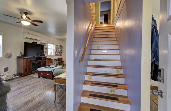$500,000 / 4br - Spacious Farmhouse Across from Walnut Grove Park (Vancouver)63956923532163123