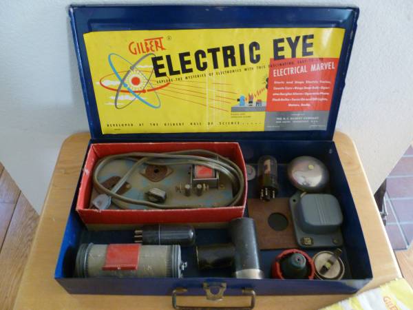 1949 Gilbert Electric Eye With Manual 1
