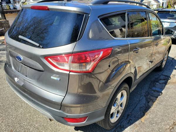 2014 FORD ESCAPE 4WD 1.6L SE _________ 152K MILES _________ 4 CYLINDER - $3,995 (LOWEST PRICE ON CRAIGSLIST FOR THIS YEAR)63618003598465123