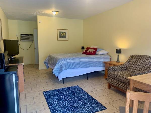 Weekly-Wifi,Furnished,EastPkwy,15minToG'burg 1