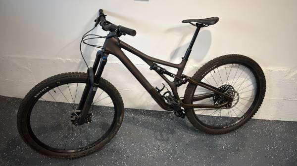 2022 Specialized Stumpjumper Expert 1