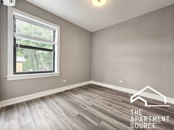 $2,495 / 2br - 900ft2 - ✨Cozy & Bright 2-Bedroom Apartment in the Heart of Lakeview✨ (Lakeview)63959877513090124