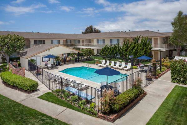 Refrigerator, Swimming Pool, Complimentary Amazon HUB Parcel Locker 1