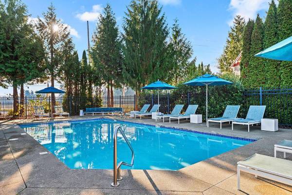 $1,732 / 2br - 967ft2 - Pantry, Green Initiative, Sparkling Resort Style Spa63995107521410121