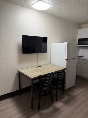 Siegel Rewards Program, Free Parking, Kitchenette 1