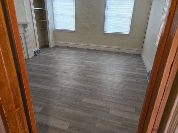 $750 / 1br - Large Studio - New Kitchen, New Floors, Freshly Painted64013364012290122