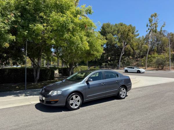 2009 Volkswagen Passat 4 cilindros, ahorro de gasolina, título limpio, funciona excelente - $4.950 (condado de Orange)63437456291459122