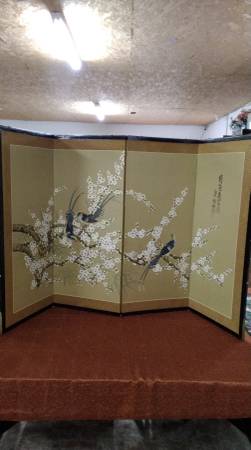 Japanese Folding Screen featuring Songbirds amid Spring Cherry Blossom 1