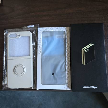 SEALED Samsung Galaxy Z Flip 6 512GB Yellow + 2 Cases 1