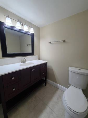 $2,650 / 2br - 1320ft2 - 2B/2.5 Townhome with Fenced Backyard. (Fort Lauderdale)63906441296003124