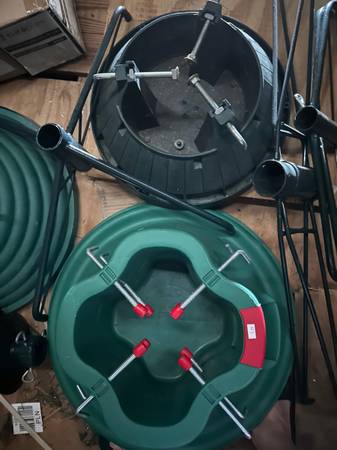 Christmas Tree Stand 1