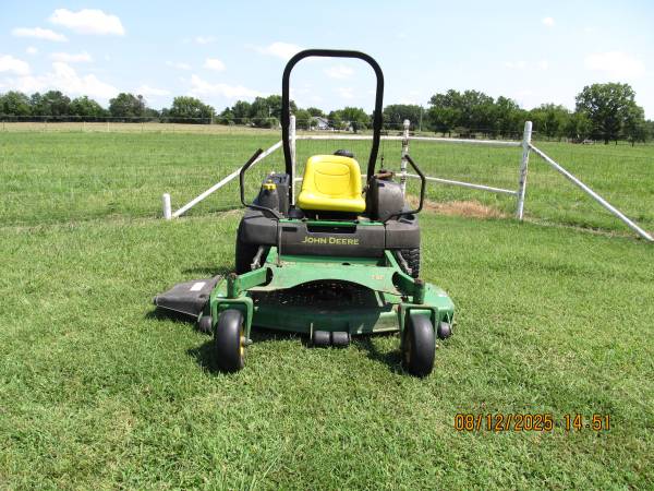 COMMERCIAL MOWER 1