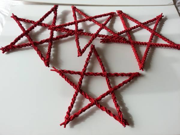 Extra Large Red Rattan 16" Stars (set of 4) - $15 (Santa Clara)63471229502977120
