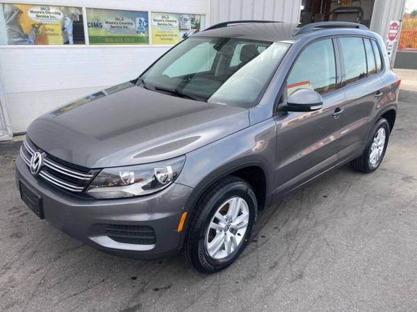 2016 Volkswagen Tiguan SE AWD —  96,000 Clean Carfax, Fully Serviced 1